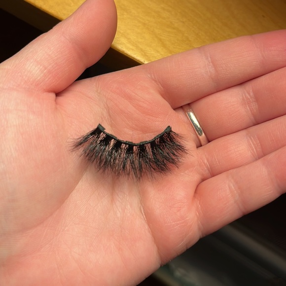 Black Glamnetic Eyelashes, Black magnetic eyelashes, glamnetic lashes - Picture 10 of 12